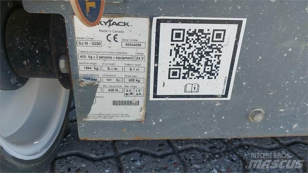 SkyJack SJIII3220 Piattaforme a pantografo