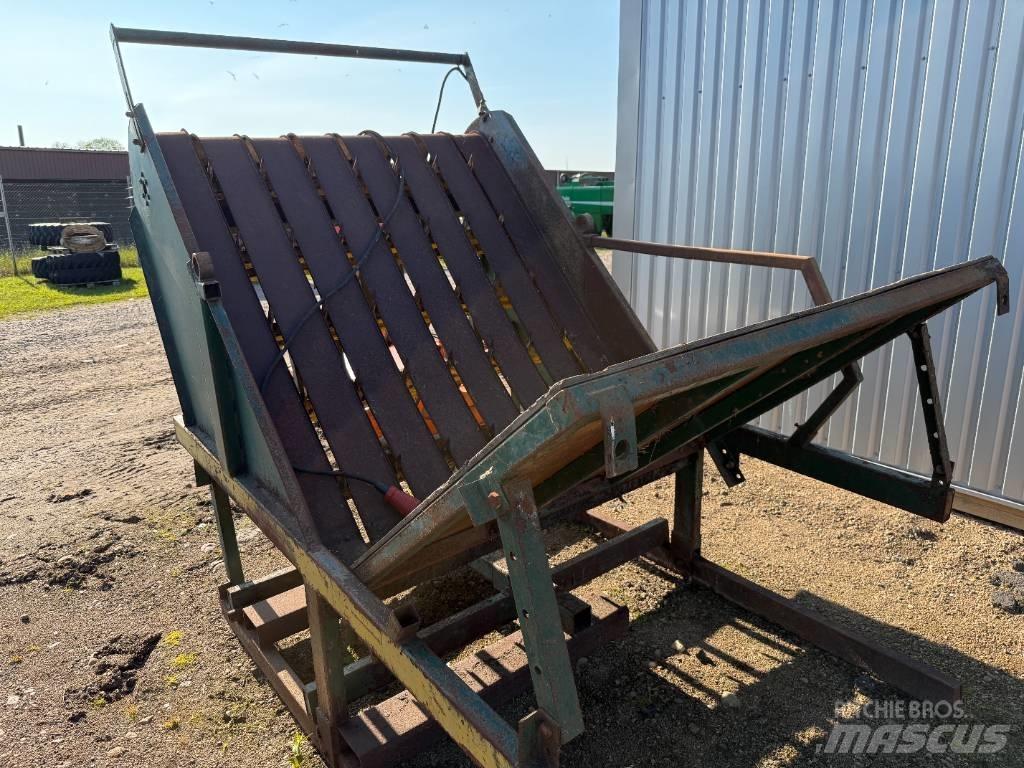  Upprullare Stationär Trinciatrici, tagliatrici e srotolatrici per balle