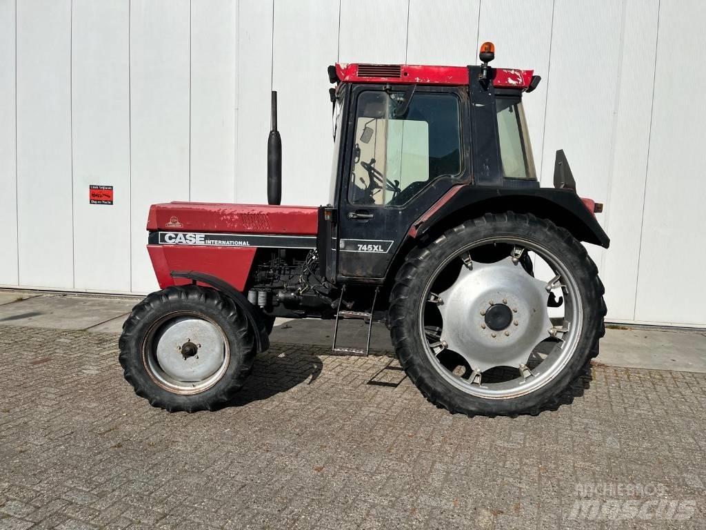 Case IH 745XL Trattori