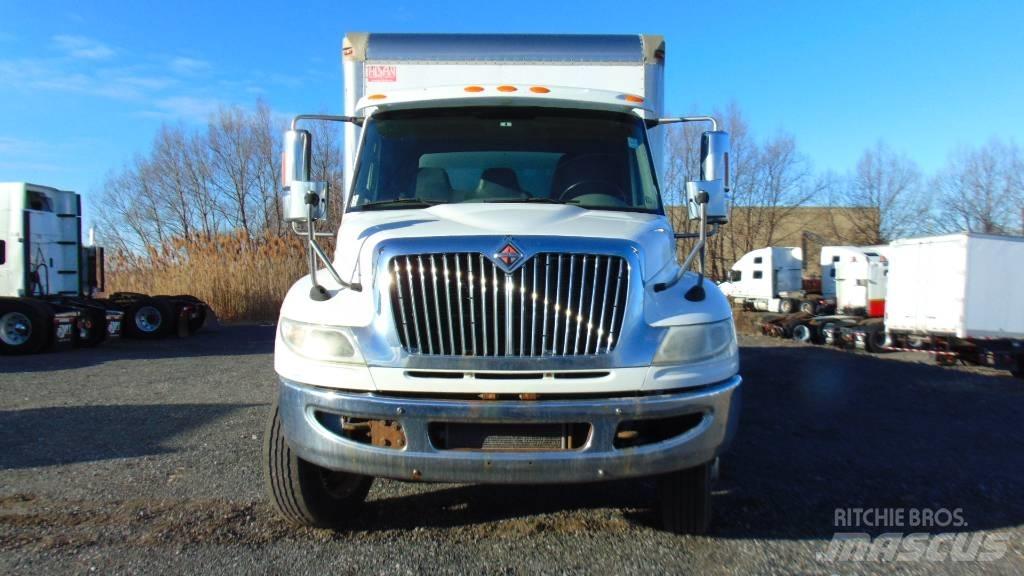 International 4300 Camion cassonati