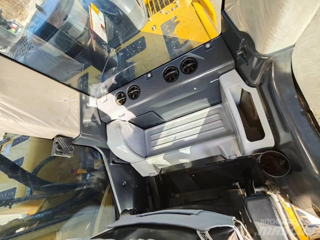 Komatsu PC 240-8 Escavatori cingolati