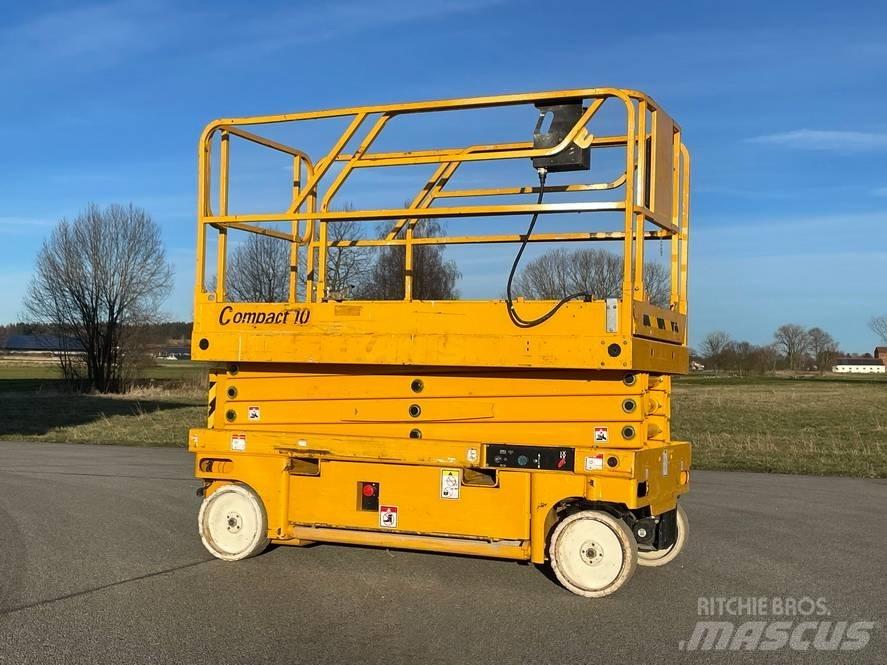 Haulotte Compact 10 Piattaforme a pantografo