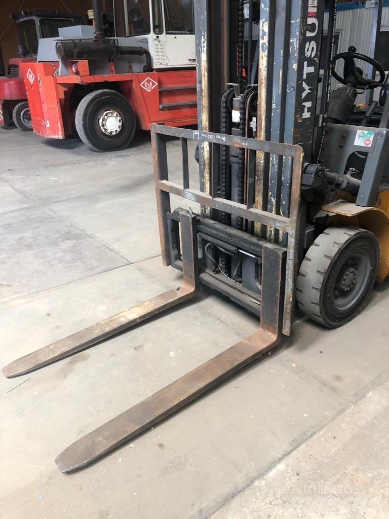 Hytsu CPD 25 Carrelli elevatori elettrici