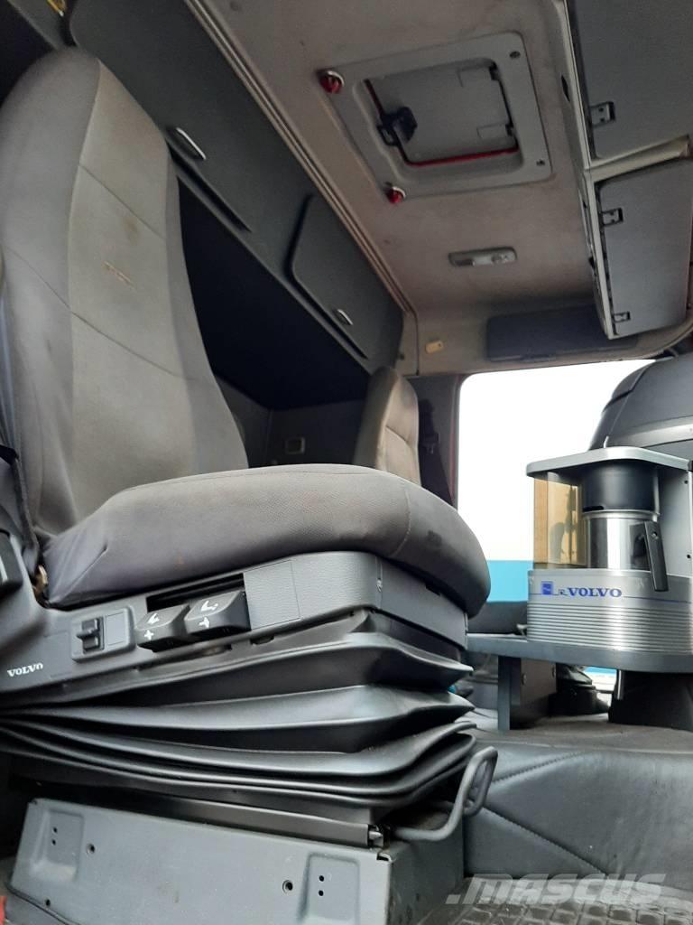 Volvo FH 12 Camion con gancio di sollevamento