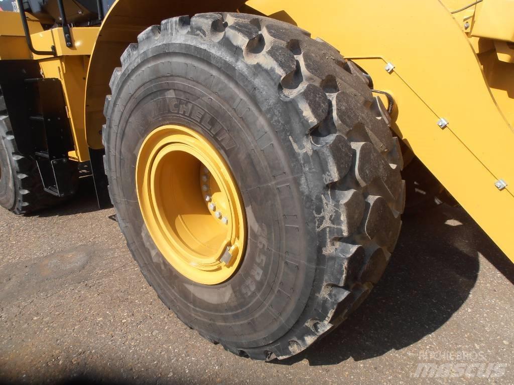 CAT 966  K Pale gommate