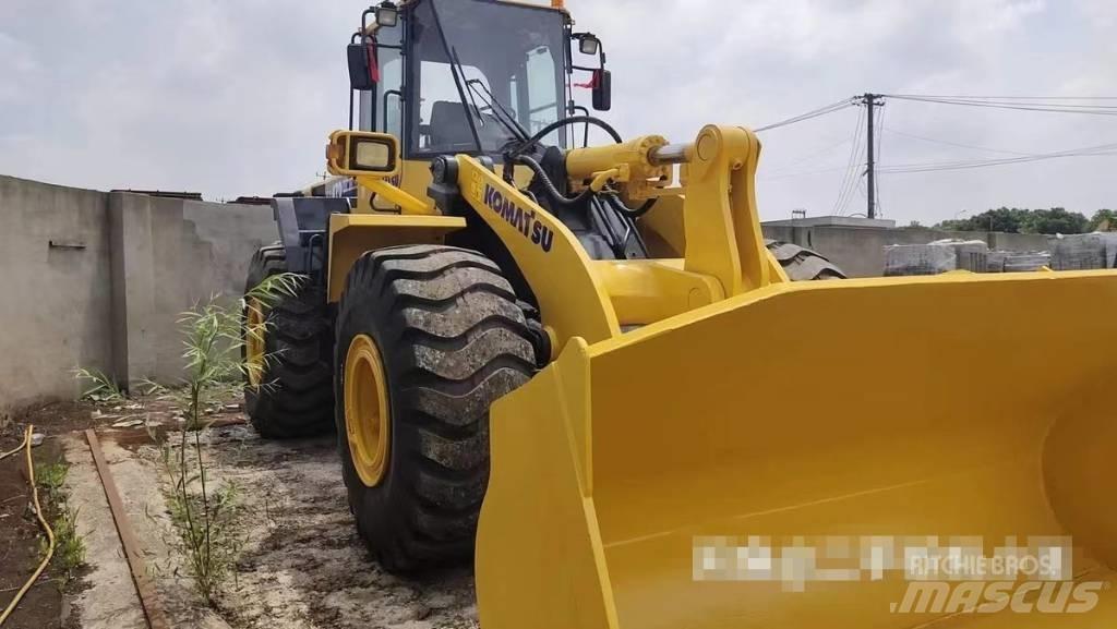 Komatsu WA 470 Pale gommate