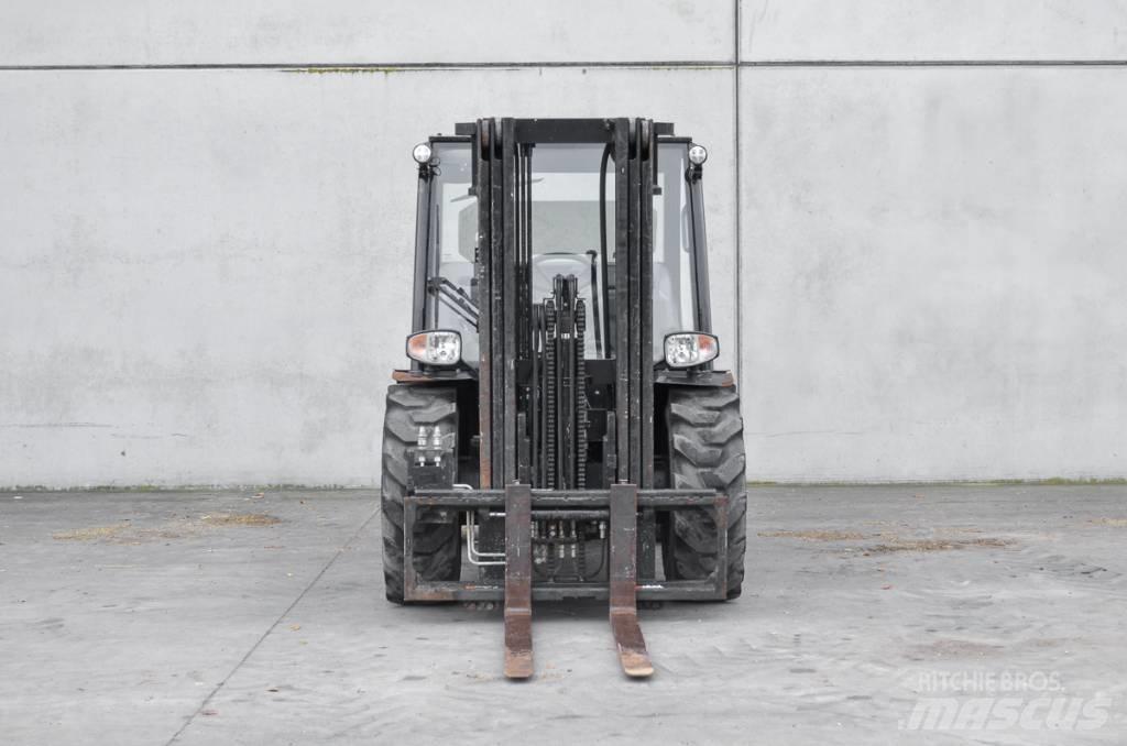Manitou MC 25-4 D Carrelli elevatori diesel