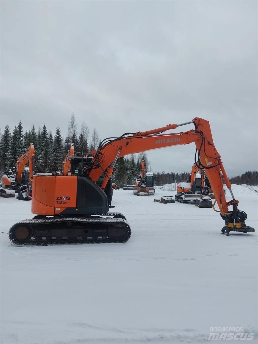 Hitachi ZX135US-5B Escavatori cingolati