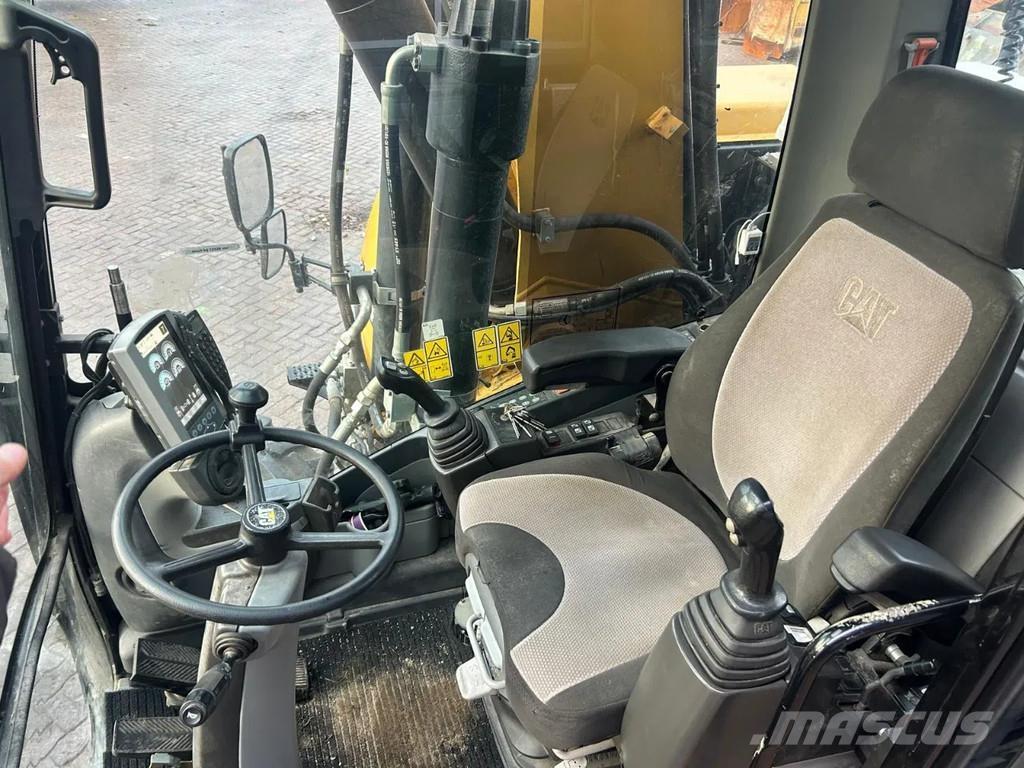 CAT M315D Escavatori gommati