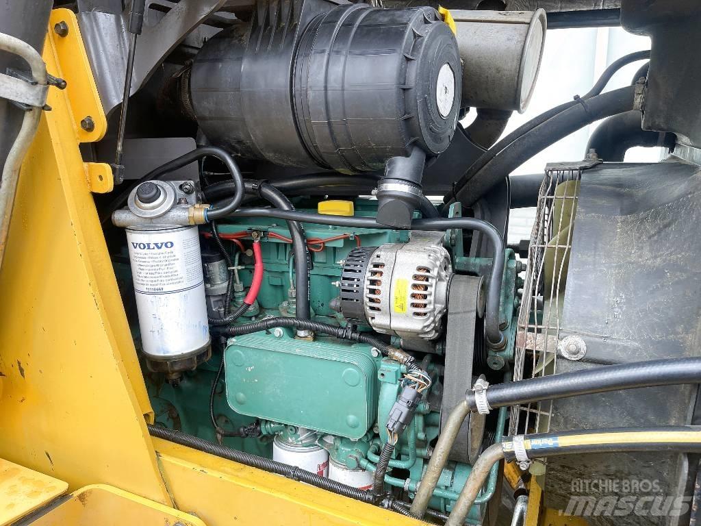 Volvo BL71 Terne