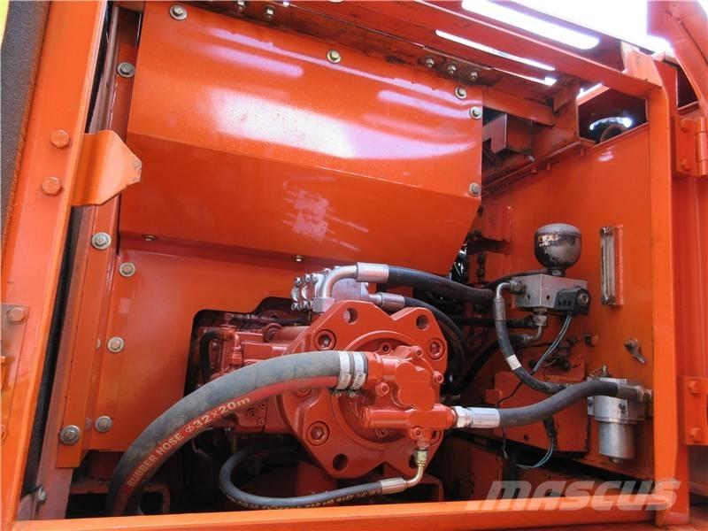 Doosan 225 LC Escavatori cingolati