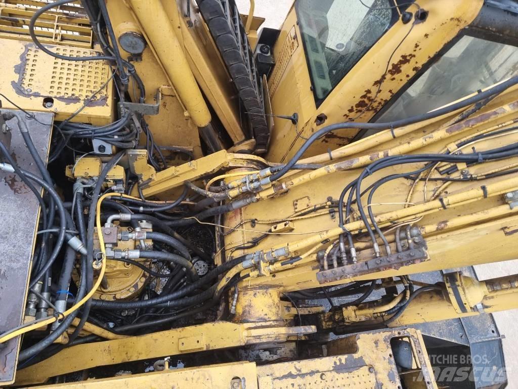 CAT M 325 C L MH Movimentazione rifiuti