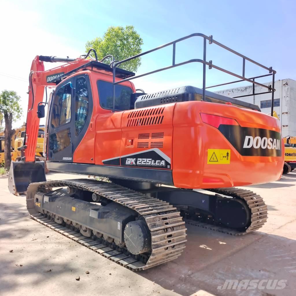 Doosan DX 225 LC-9C Escavatori cingolati
