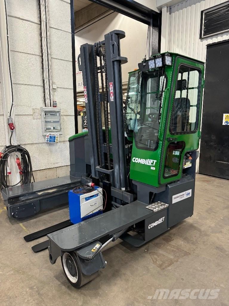 Combilift C4000ET Carrello elevatore retrattile a 4 vie