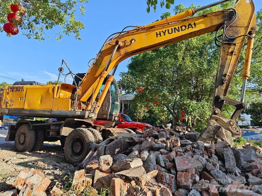Hyundai Robex 210w-7 Escavatori gommati