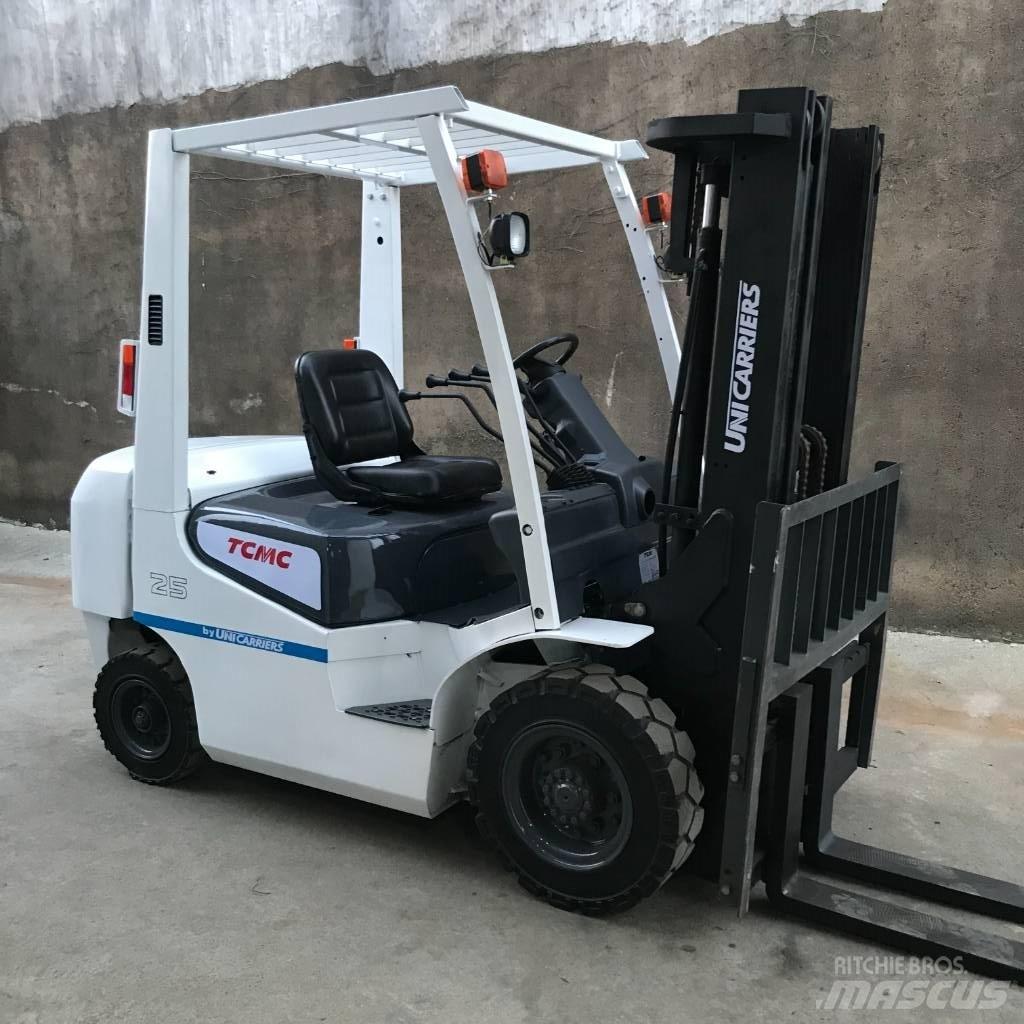 TCM 25 Carrelli elevatori diesel