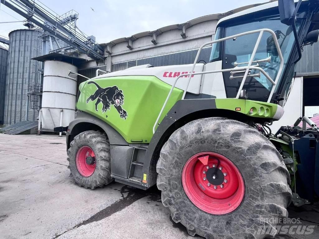 CLAAS Jaguar 980 Trince semoventi