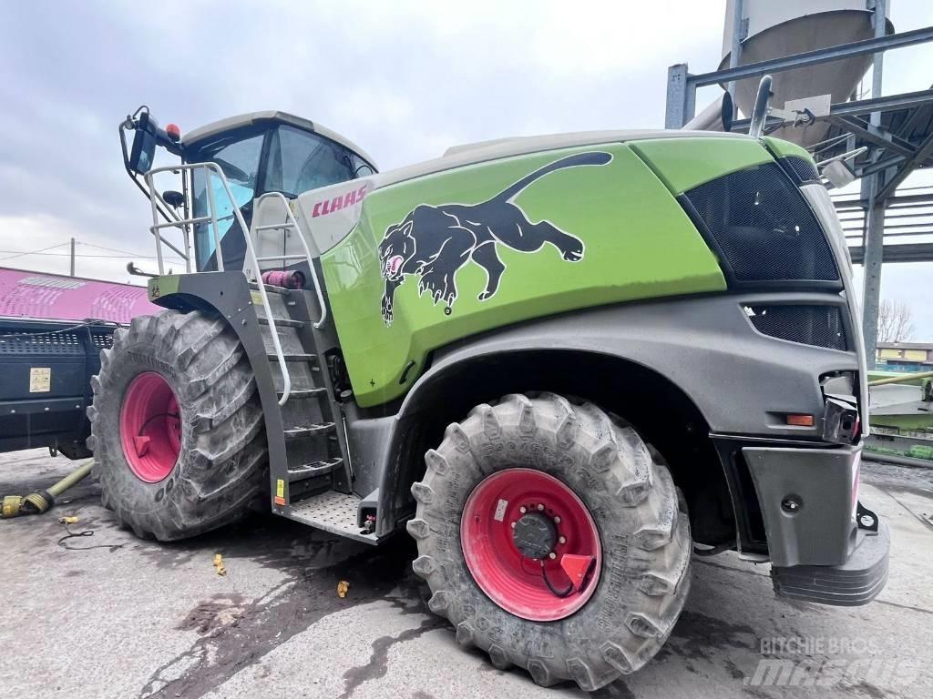 CLAAS Jaguar 980 Trince semoventi