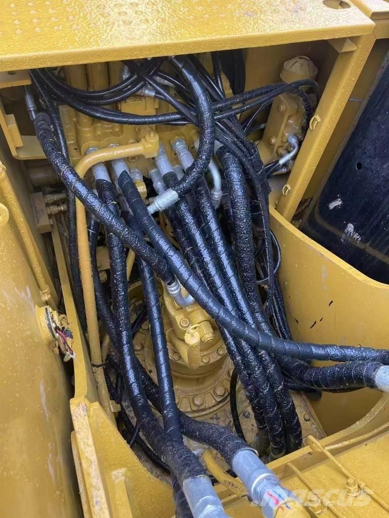 CAT 320 D2 Escavatori cingolati