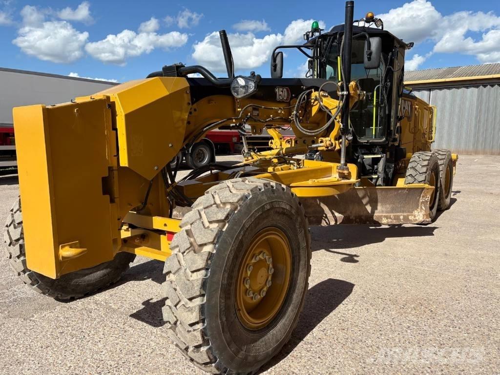 CAT 150 Motorgraders