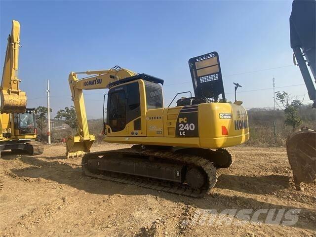 Komatsu PC 240-8 Escavatori cingolati
