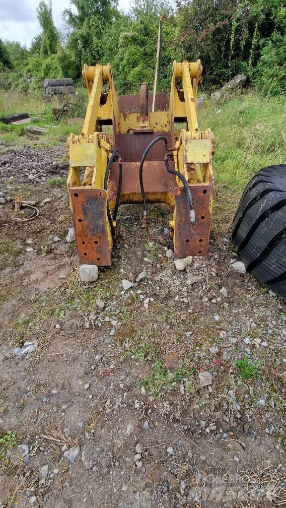 Komatsu D85 Telaio e sospensioni