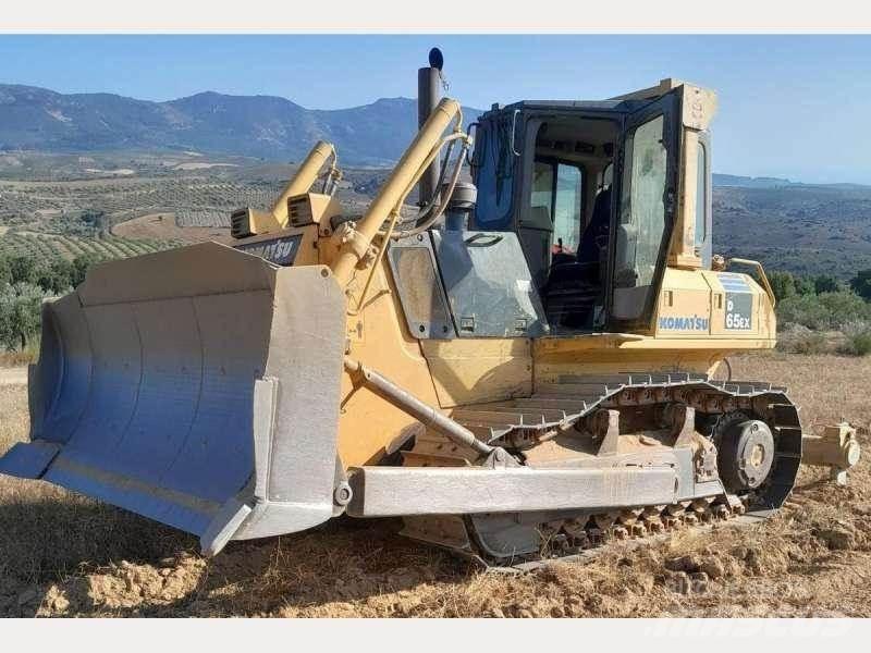 Komatsu D65EX-15 Dozer cingolati