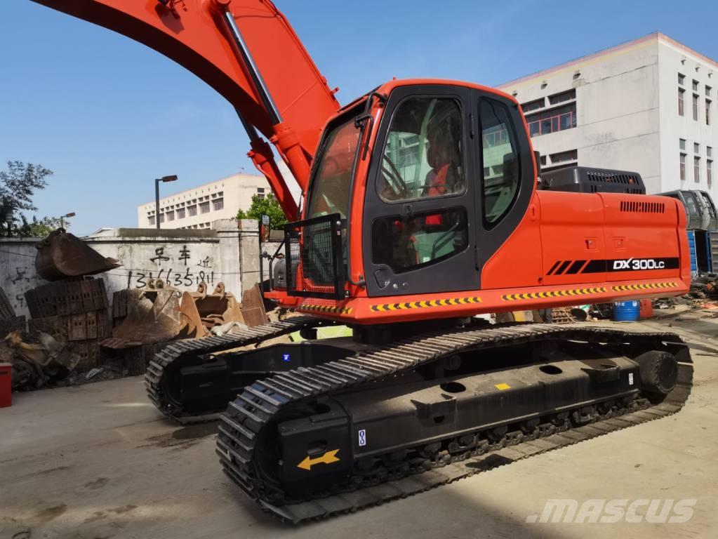 Doosan DX 300 Escavatori cingolati