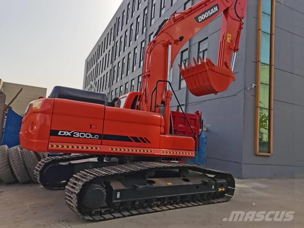 Doosan DX 300 Escavatori cingolati