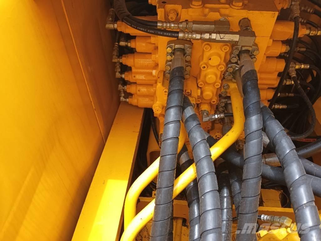 Komatsu PC 220-8 Escavatori cingolati