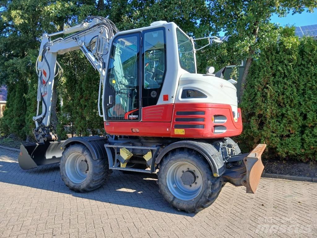 Takeuchi TB 295 W Escavatori gommati