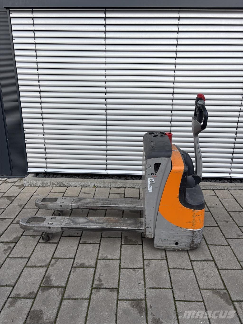 Still EXU16 Transpallet uomo a terra