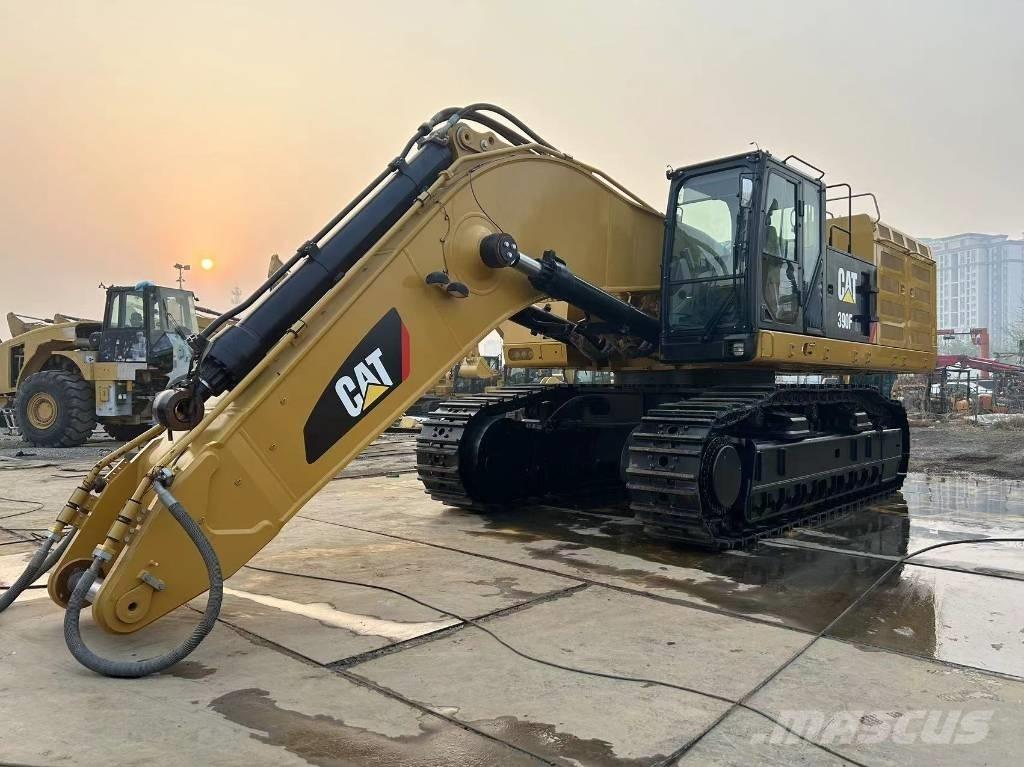 CAT 2020 CAT 390F Escavatori gommati