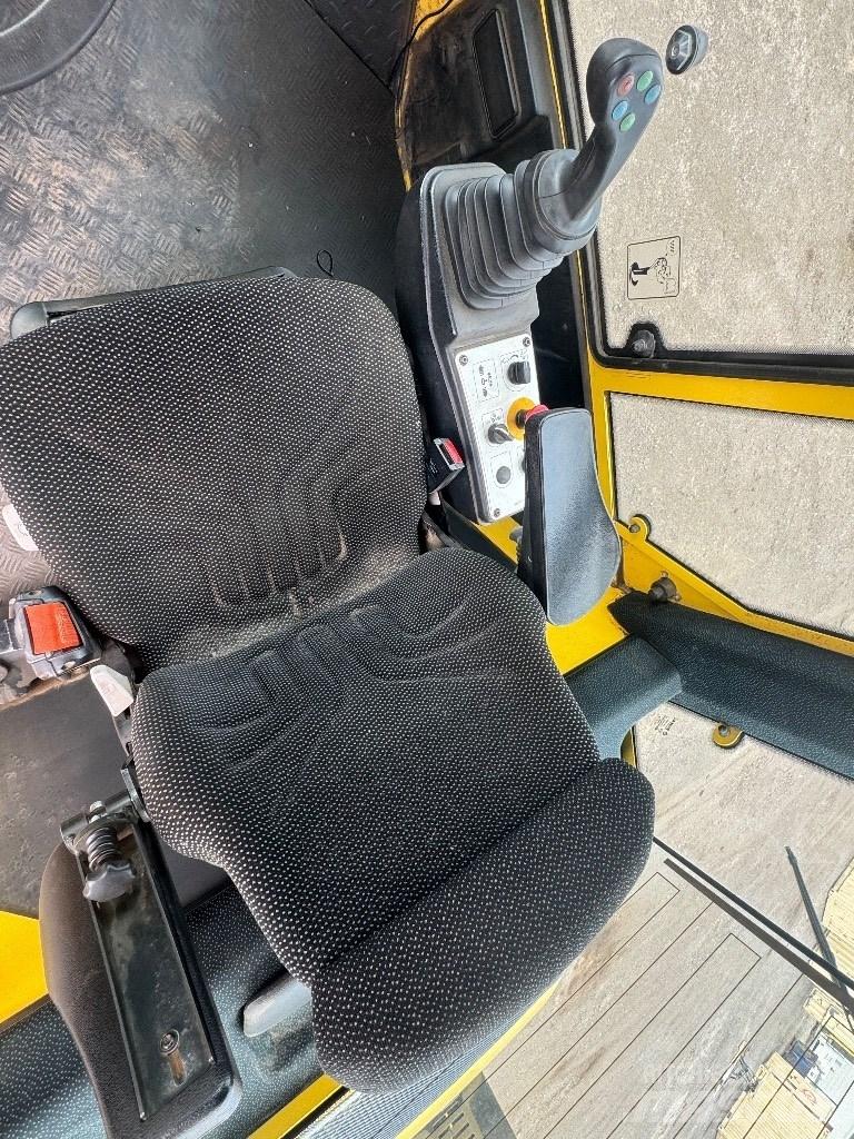 Bomag BW 216 D H-4 Rulli monotamburo