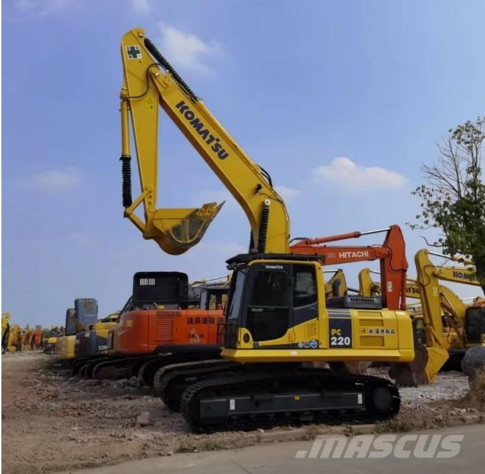 Komatsu PC220-8 Escavatori cingolati