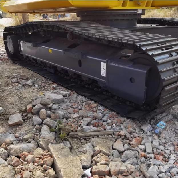 Komatsu PC220-8 Escavatori cingolati