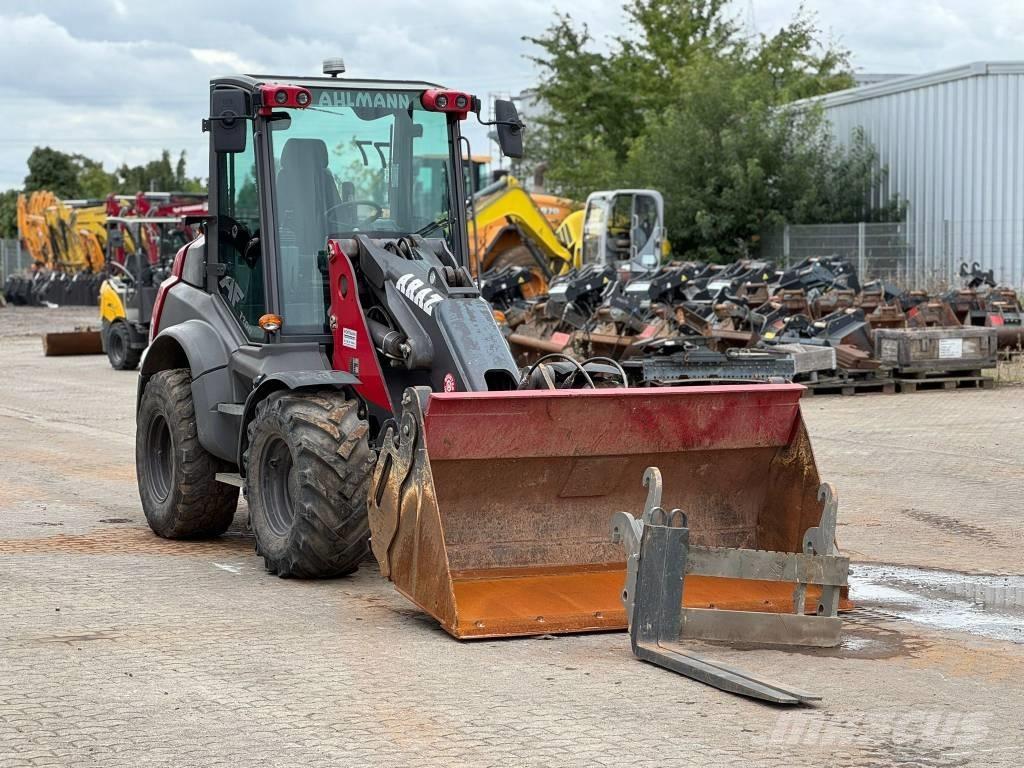 Mecalac AF 1200 Pale gommate