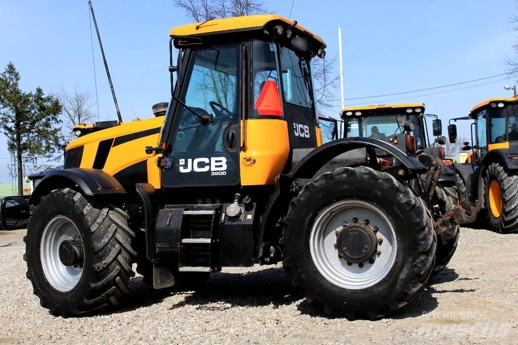 JCB Fastrac 3200 Trattori