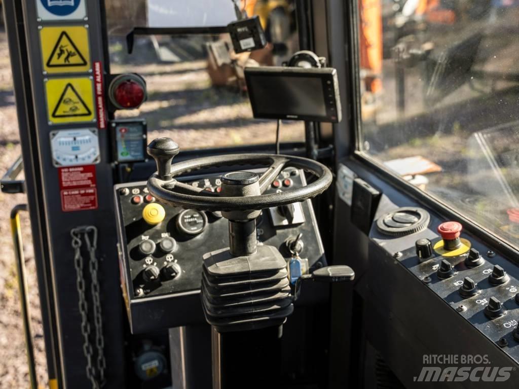 Atlas Copco XE3 C30 Perforatrici per tunneling e miniere sotterranee