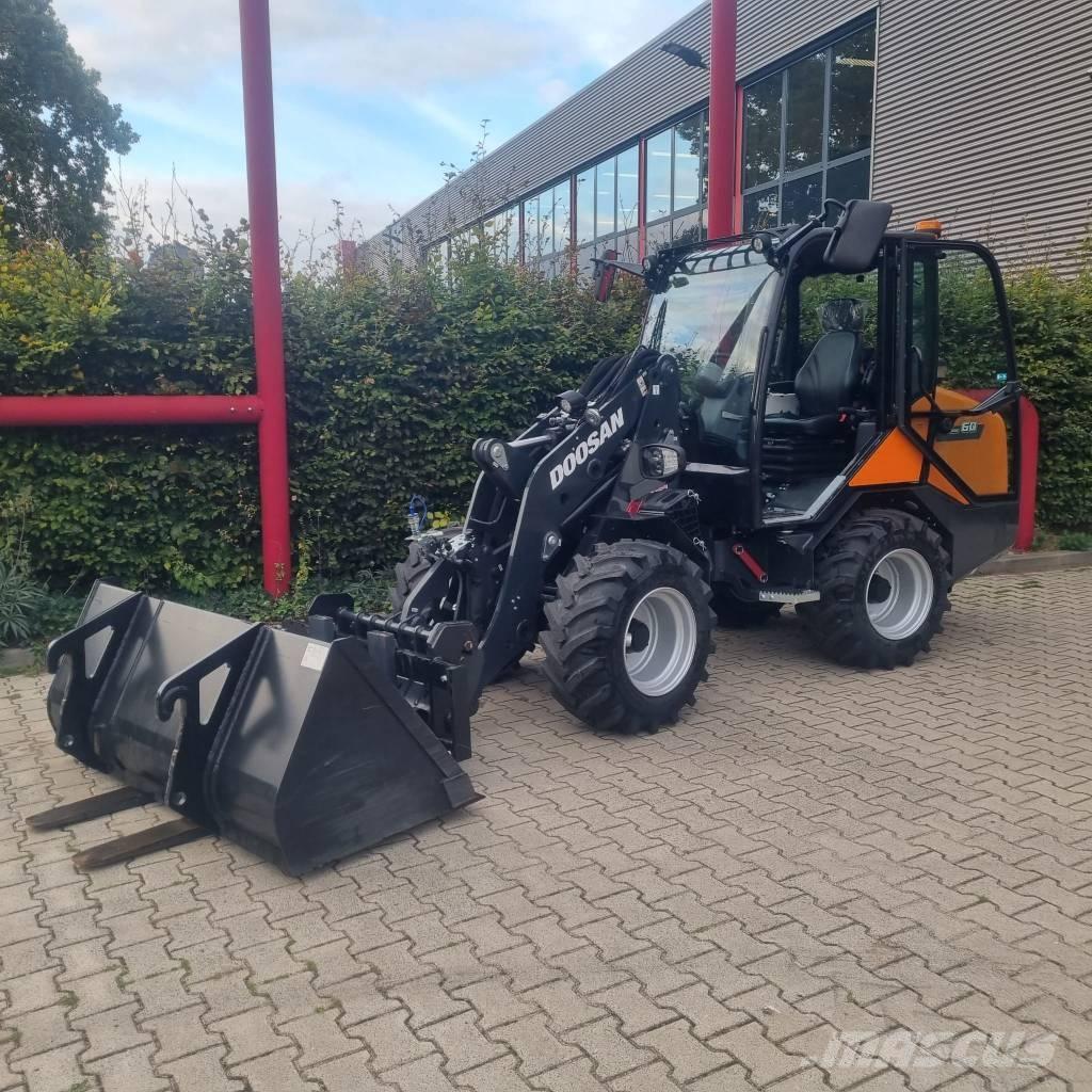 Doosan DL60 Pale gommate