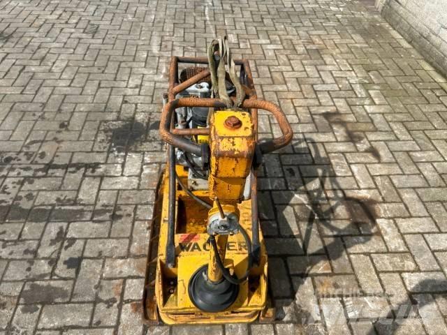 Wacker DPU 3345 H Vibratori