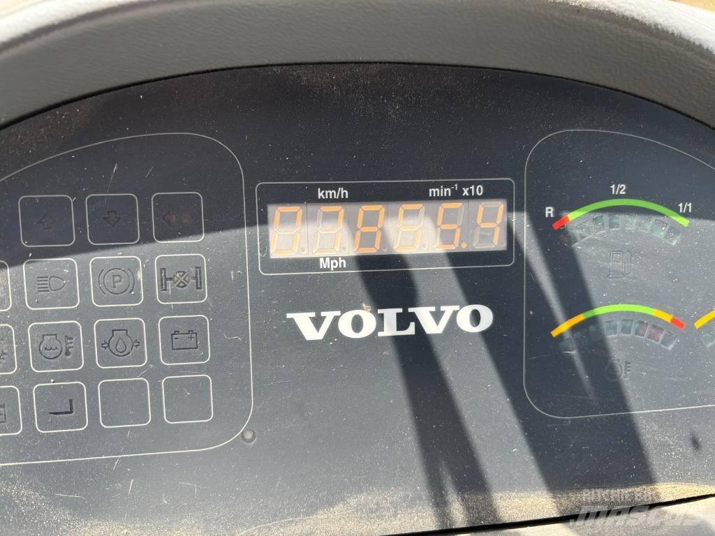 Volvo L 40 B TP Pale gommate