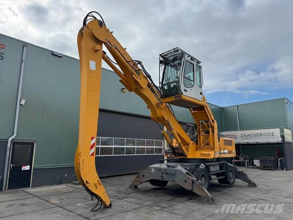 Liebherr A 924 C Movimentazione rifiuti