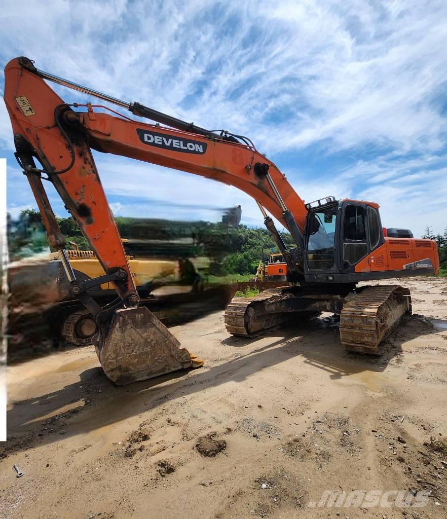 Doosan DX 380 LC-3 Escavatori cingolati