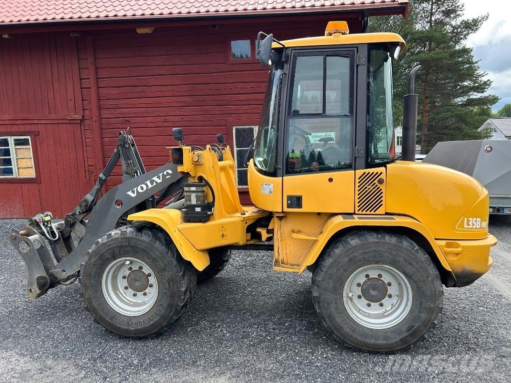 Volvo L 35 B Pale gommate