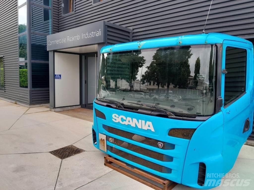 Scania CG16 Cabine e interni