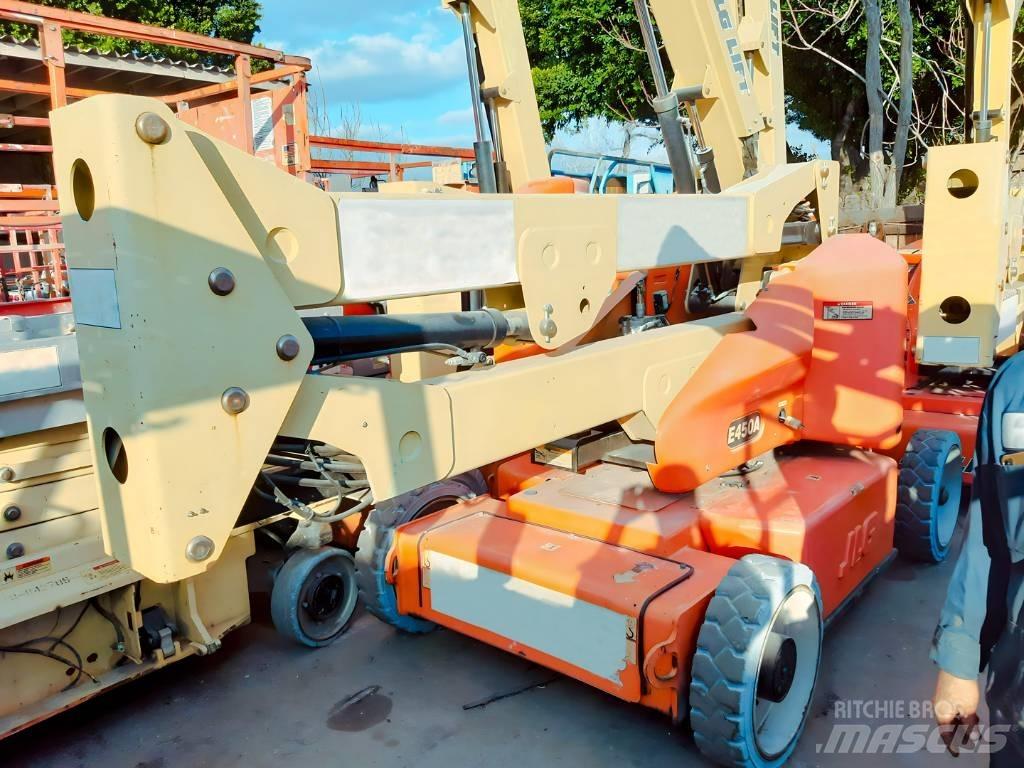 JLG E 450 A Piattaforme a braccio articolato
