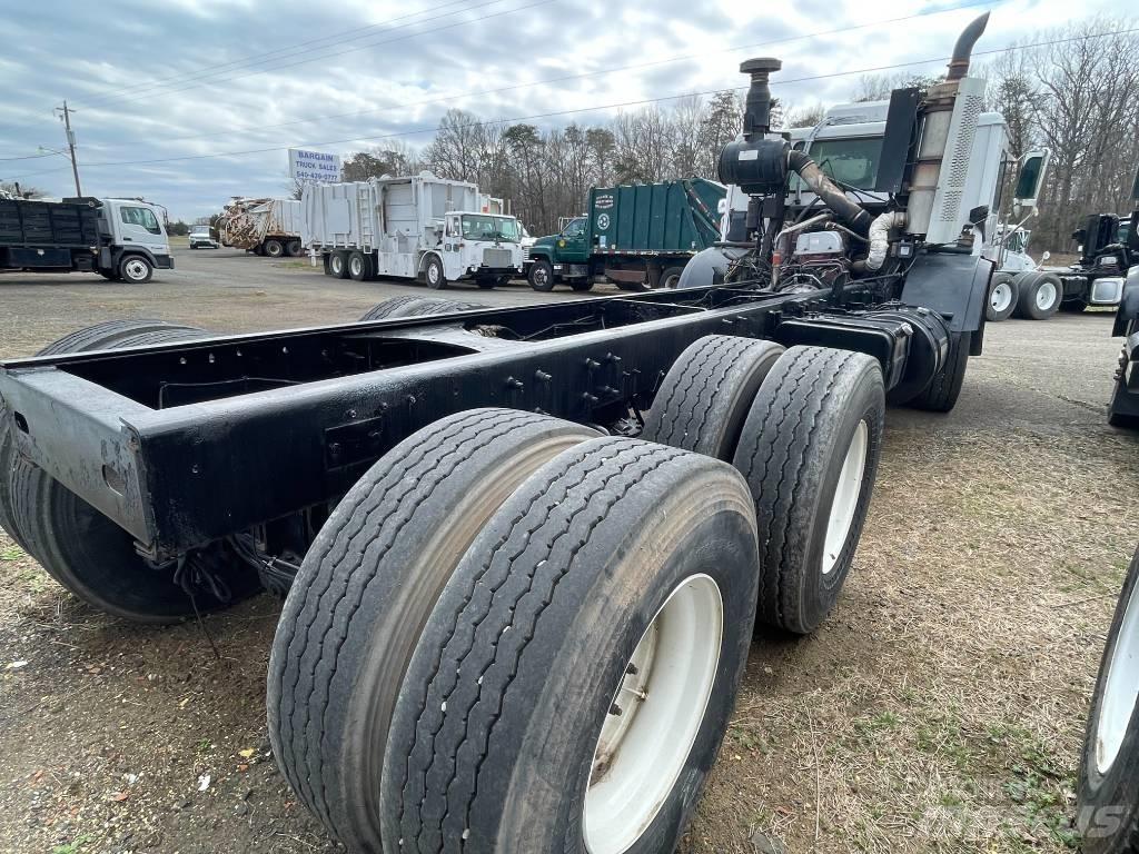 Mack LEU613 Autocabinati