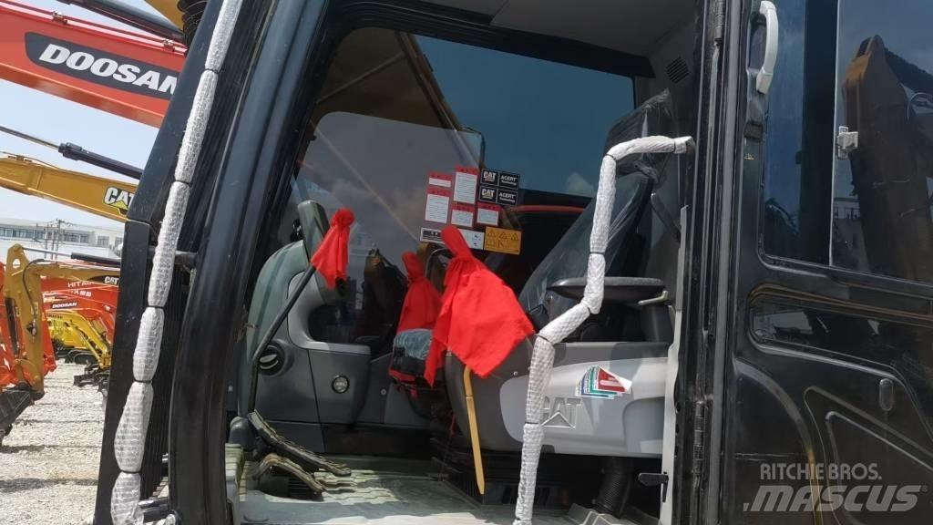 CAT 320 Escavatori cingolati