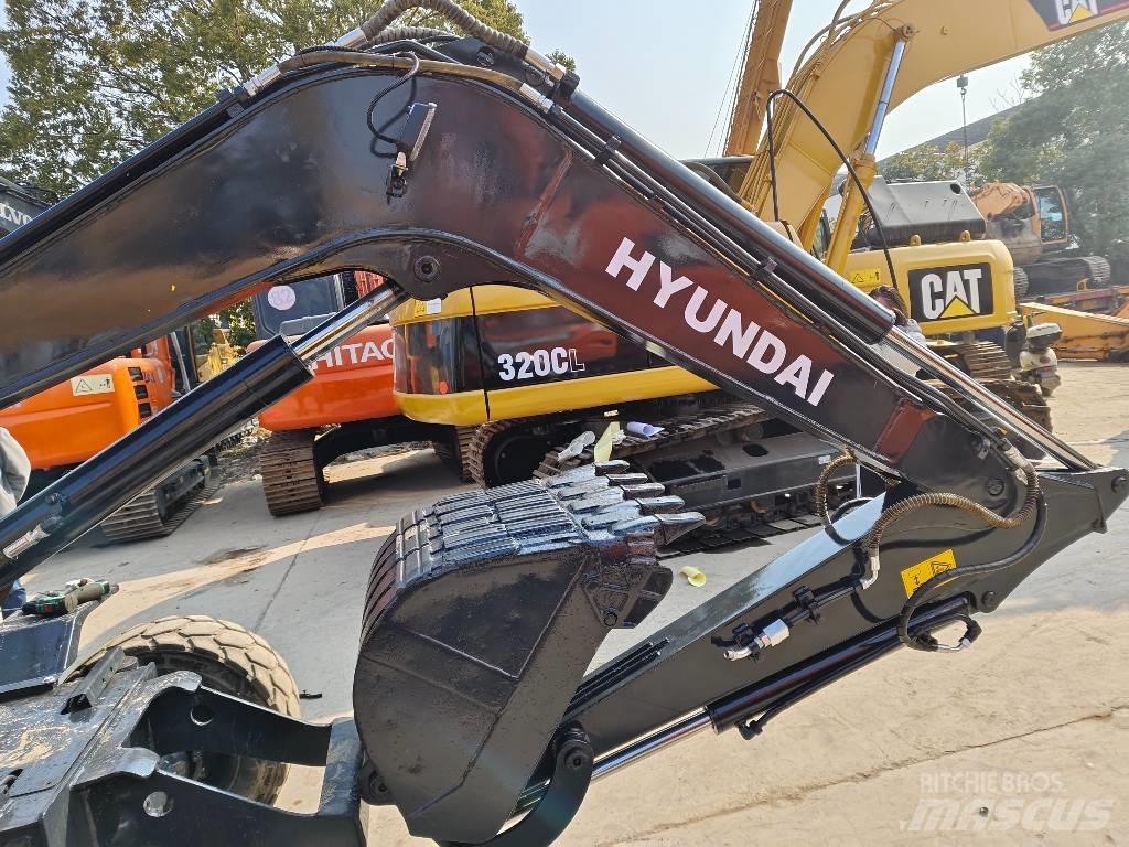 Hyundai 60W-9 Escavatori gommati